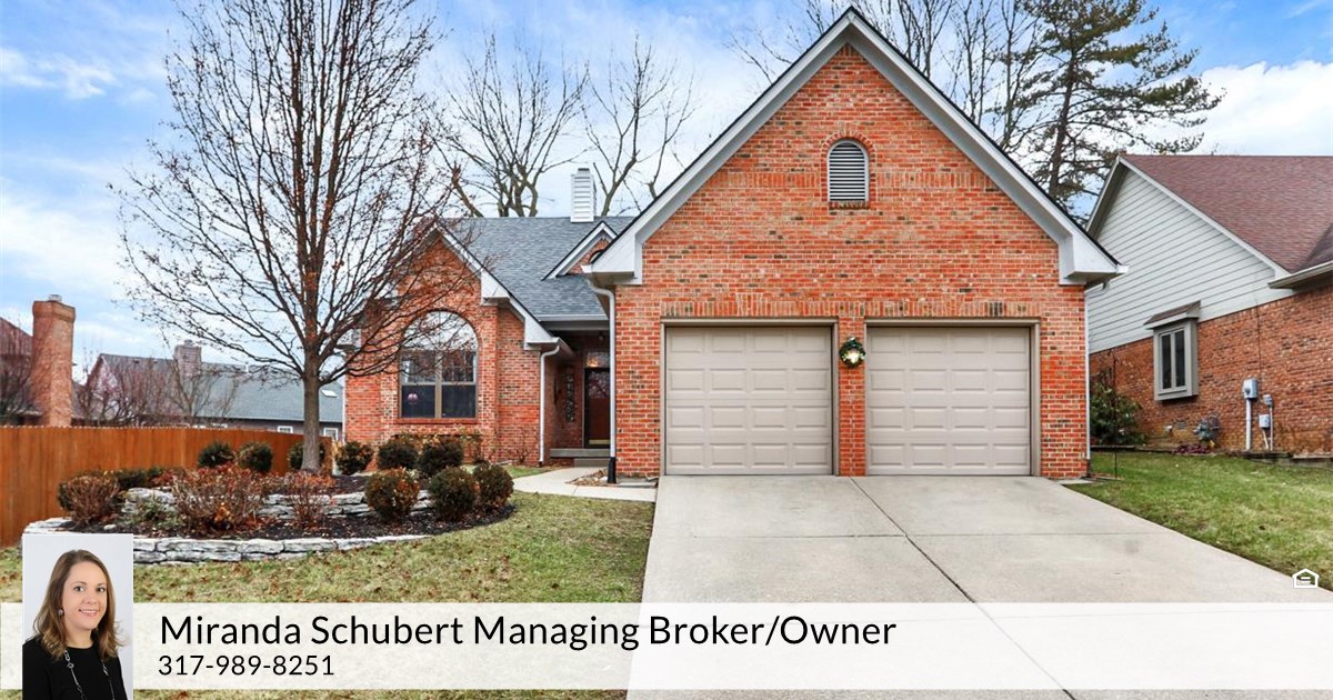 3136 Buckmoor Pkwy, Greenwood, IN 46143